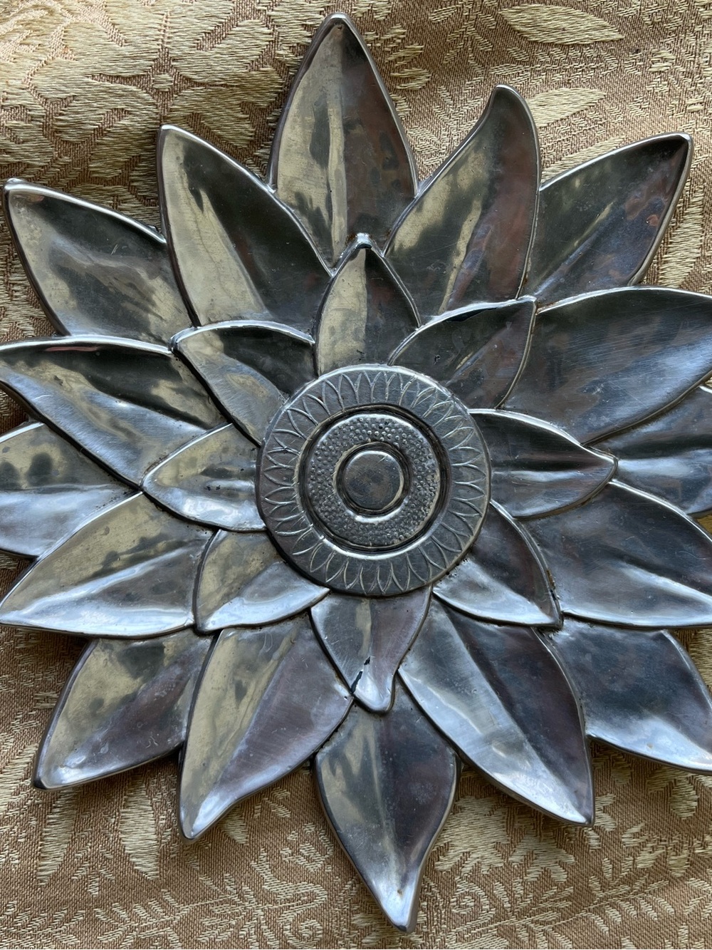 Vintage Mariposa Brillante Sunflower Cast Aluminum Serving Platter Bowl Mold 65A